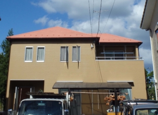 明るい外観と耐久性を両立。安心して住み続けられる家へ